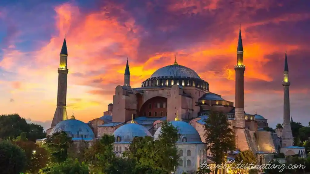 Explore Iconic Turkey Landmarks with a Complete Guide & Help
